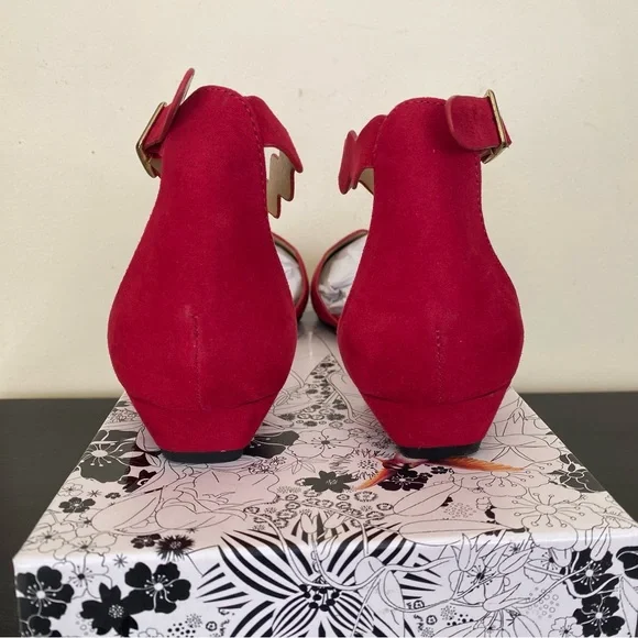 CL by Laundry Women's Studio Super Suede Ruby Red Pointed Toe Flat Womens Sz 10 - Picture 5 of 11